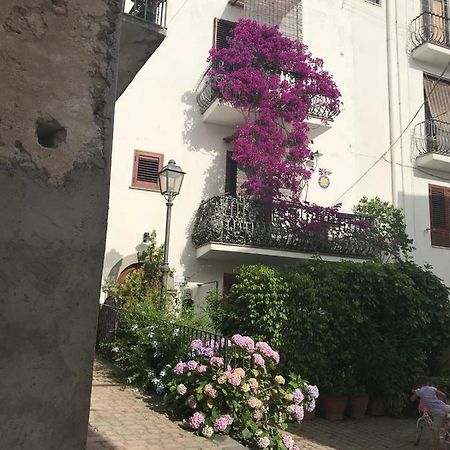 Casa Isabella Loc Turist Br Apartment ลีปารี ภายนอก รูปภาพ