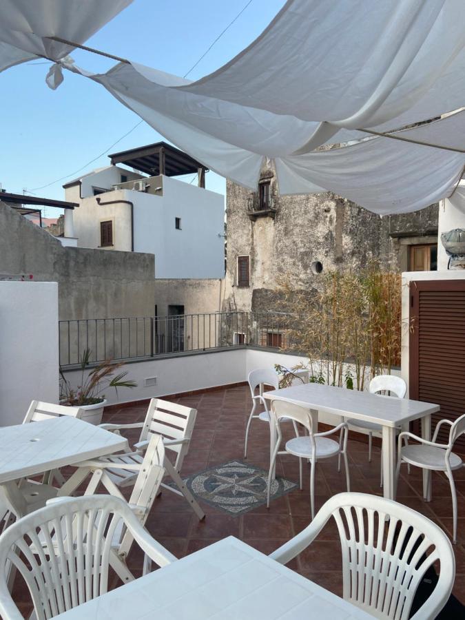 Casa Isabella Loc Turist Br Apartment ลีปารี ภายนอก รูปภาพ