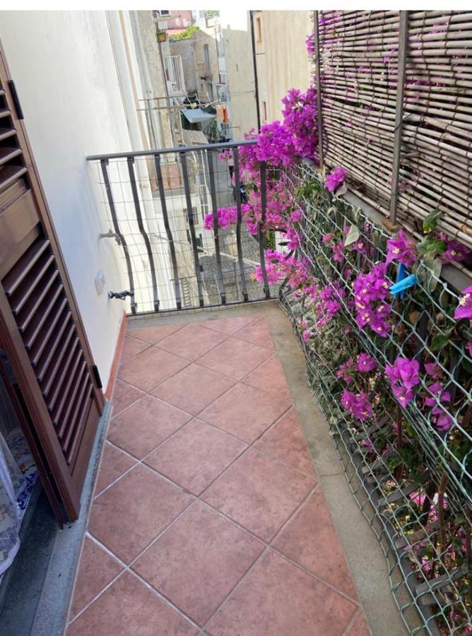Casa Isabella Loc Turist Br Apartment ลีปารี ภายนอก รูปภาพ