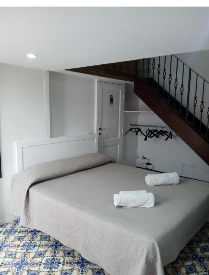 Casa Isabella Loc Turist Br Apartment ลีปารี ภายนอก รูปภาพ